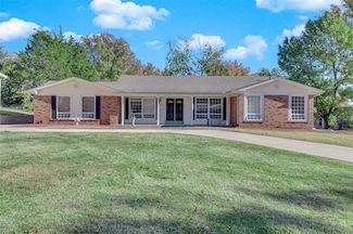 324 Norwich Ct, Ballwin, MO 63011