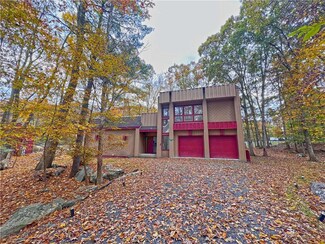 5114 Red Bud Terrace, East Stroudsburg, PA 18301