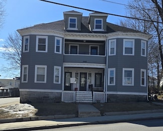 206 Pine St Unit 206R, Lowell, MA 01851