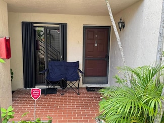 20210 NE 3rd Ct Unit 7, Miami, FL 33179
