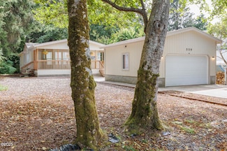 559 NW Estate Dr, Seal Rock, OR 97376