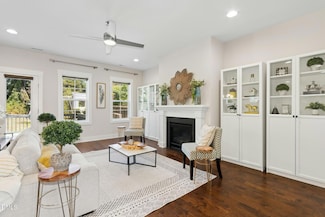 562 Beacon Ridge Blvd, Chapel Hill, NC 27516