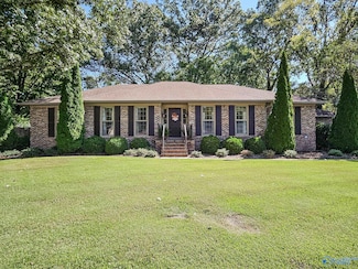 7907 Shadow Bend Dr SE, Huntsville, AL 35802