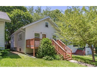421 19th St NE, Cedar Rapids, IA 52402