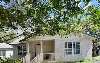 247 Iroquois St, San Antonio, TX 78211
