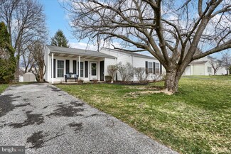 102 Heather Dr, Harrisburg, PA 17112