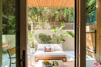 1041 N Spaulding Ave Unit 104, West Hollywood, CA 90046