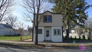 1090 7th St E, Saint Paul, MN 55106