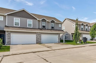 2817 NW Lois Ln, Ankeny, IA 50023