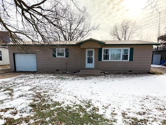 518 E Central St, Fairview, OK 73737