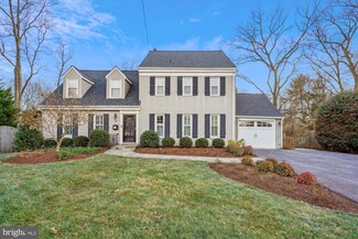 4 Atwell Ct, Potomac, MD 20854