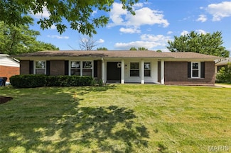 1993 Greenheath Dr, Florissant, MO 63033
