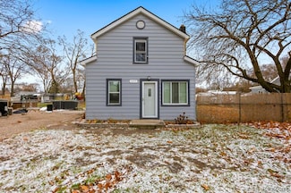 657 Lucille Dr, Wolverine Lake, MI 48390