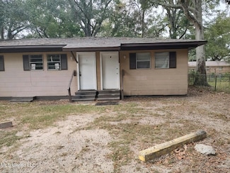 4519 Peach St, Pascagoula, MS 39567