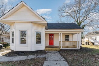 805 N Mebane St, Burlington, NC 27217