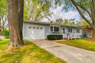 610 Williams Dr, South Elgin, IL 60177
