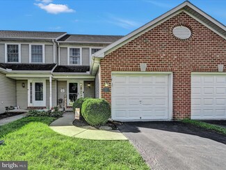 4016 Parkside Ct, Mount Joy, PA 17552