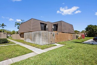 506 5th Ct, Palm Beach Gardens, FL 33410