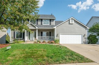 239 57th Ct, West Des Moines, IA 50266