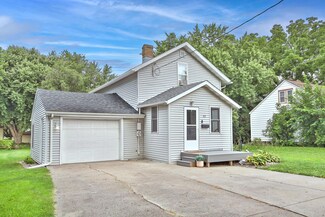 712 5th St SE, Waseca, MN 56093