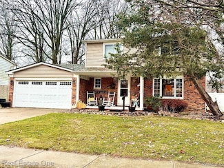 5395 English Dr, Troy, MI 48085