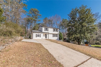 3344 Creekwood Dr, Rex, GA 30273