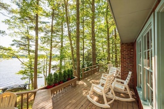 45 Loch Erin Rd, Nobleboro, ME 04555