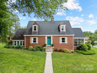 179 N Country Club Rd, Brevard, NC 28712