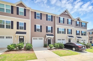 6320 Cutwater Cir, Charlotte, NC 28269
