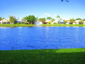 126 Executive Cir, Boynton Beach, FL 33436