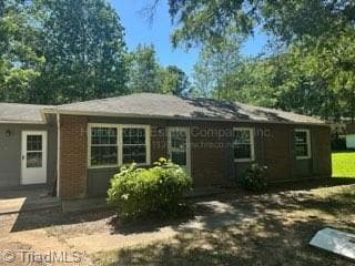4206 S Jasmin Ct, Winston Salem, NC 27105