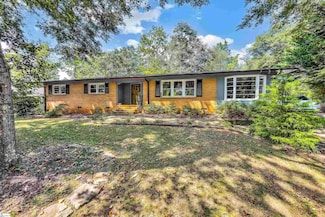 261 Mohawk Dr, Greenville, SC 29609