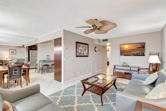 4049 Wolverton C, Boca Raton, FL 33434