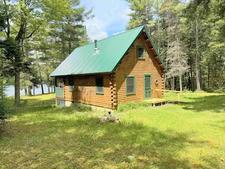 427 Sanderlin Dr, Newbury, VT 05051