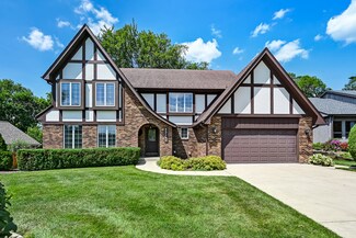 9S148 Landsfield Ave, Downers Grove, IL 60516
