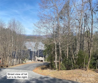 152 Dockside Dr, Marion, NC 28761