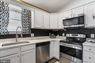 1496 Rolling Ln, Harpers Ferry, WV 25425