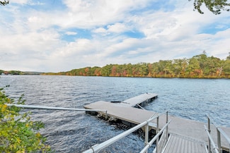 17 River Front Dr Unit 3, Manchester, NH 03102