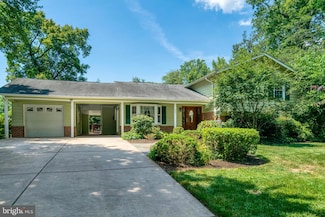 4601 Wood Dr, Alexandria, VA 22309