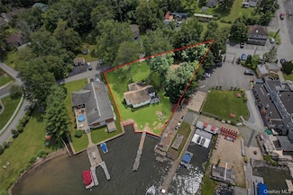 7 W Cove Rd, Greenwood Lake, NY 10925