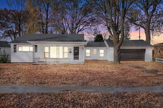 5854 Syracuse St, Taylor, MI 48180