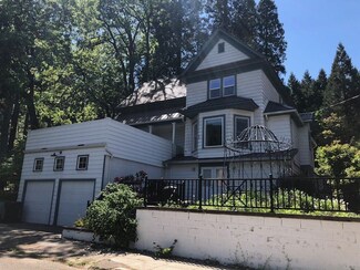 4403 Oak St, Dunsmuir, CA 96025