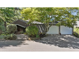 17753 Overlook Cir, Lake Oswego, OR 97034
