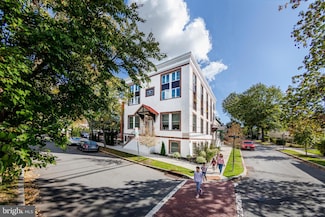 30 Maclean St, Princeton, NJ 08542