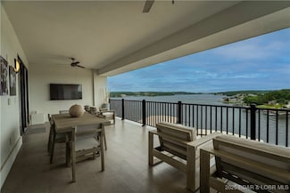166 Captiva Dr Unit 5D, Sunrise Beach, MO 65079
