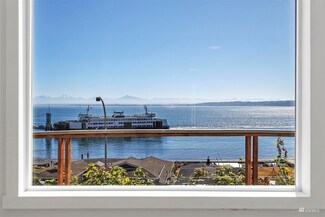 4855 Berg Rd, Clinton, WA 98236