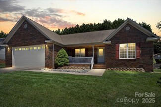 1011 Atherstone St NW, Conover, NC 28613
