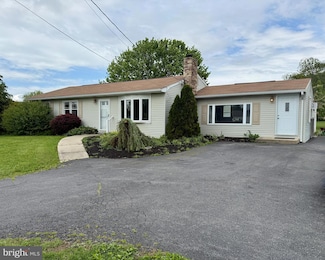 553 Williamson Rd, Greencastle, PA 17225