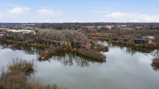 5512 E Lake Dr Unit C, Lisle, IL 60532