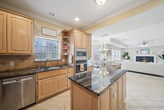 708 S Sweet Gum Ave, Broken Arrow, OK 74012
